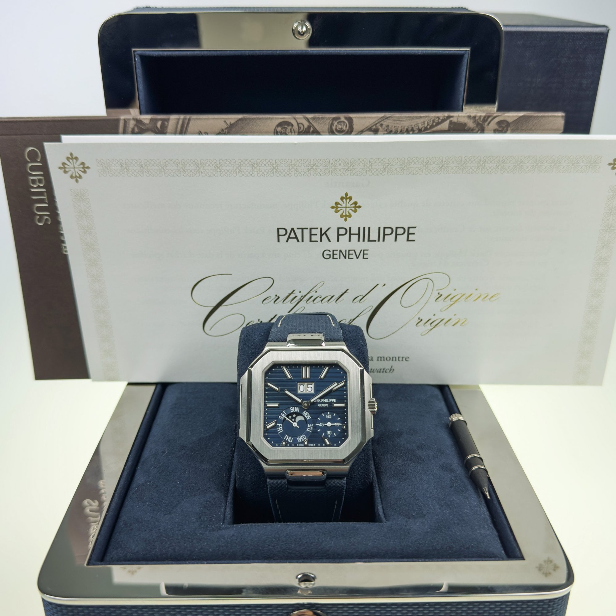 Cubitus Sunburst Blue - Unworn with Box and Papers December 2024 (DM)