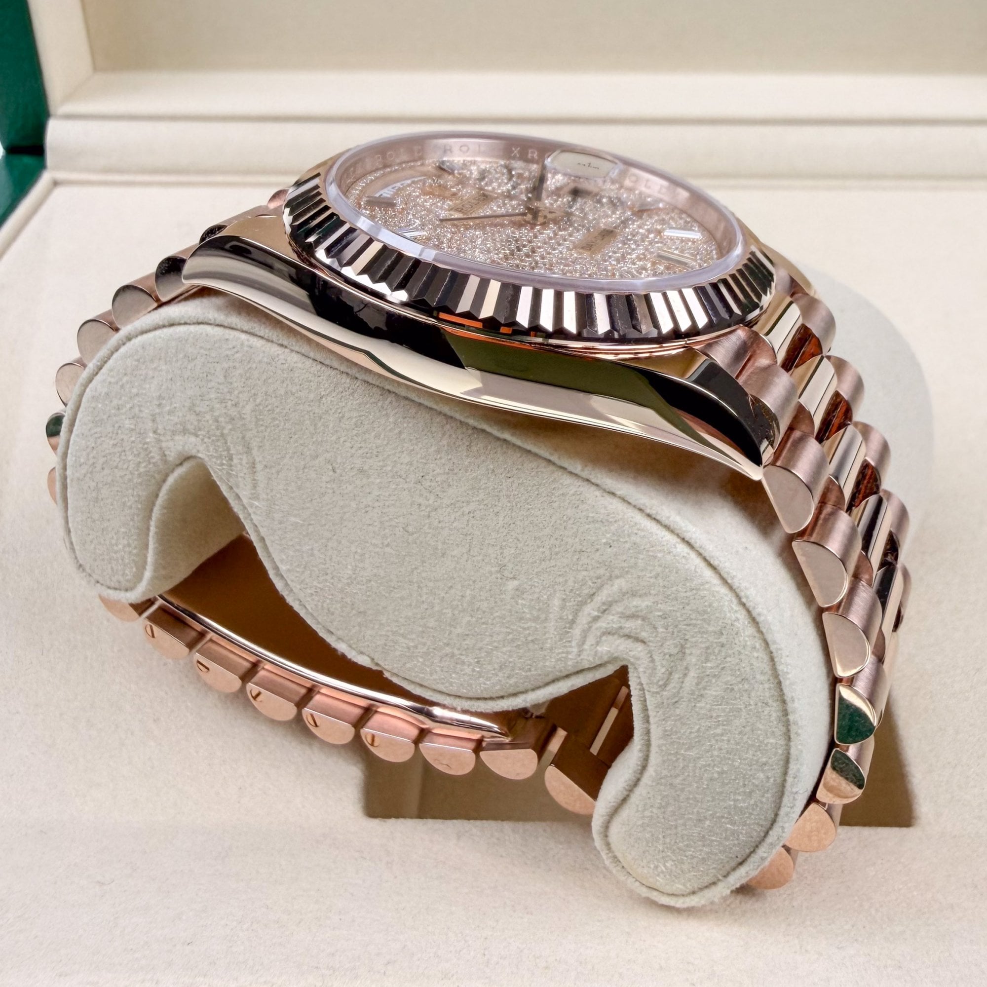 Day-Date 40 Everose Gold Diamond Paved - Unworn Box & Papers 2025