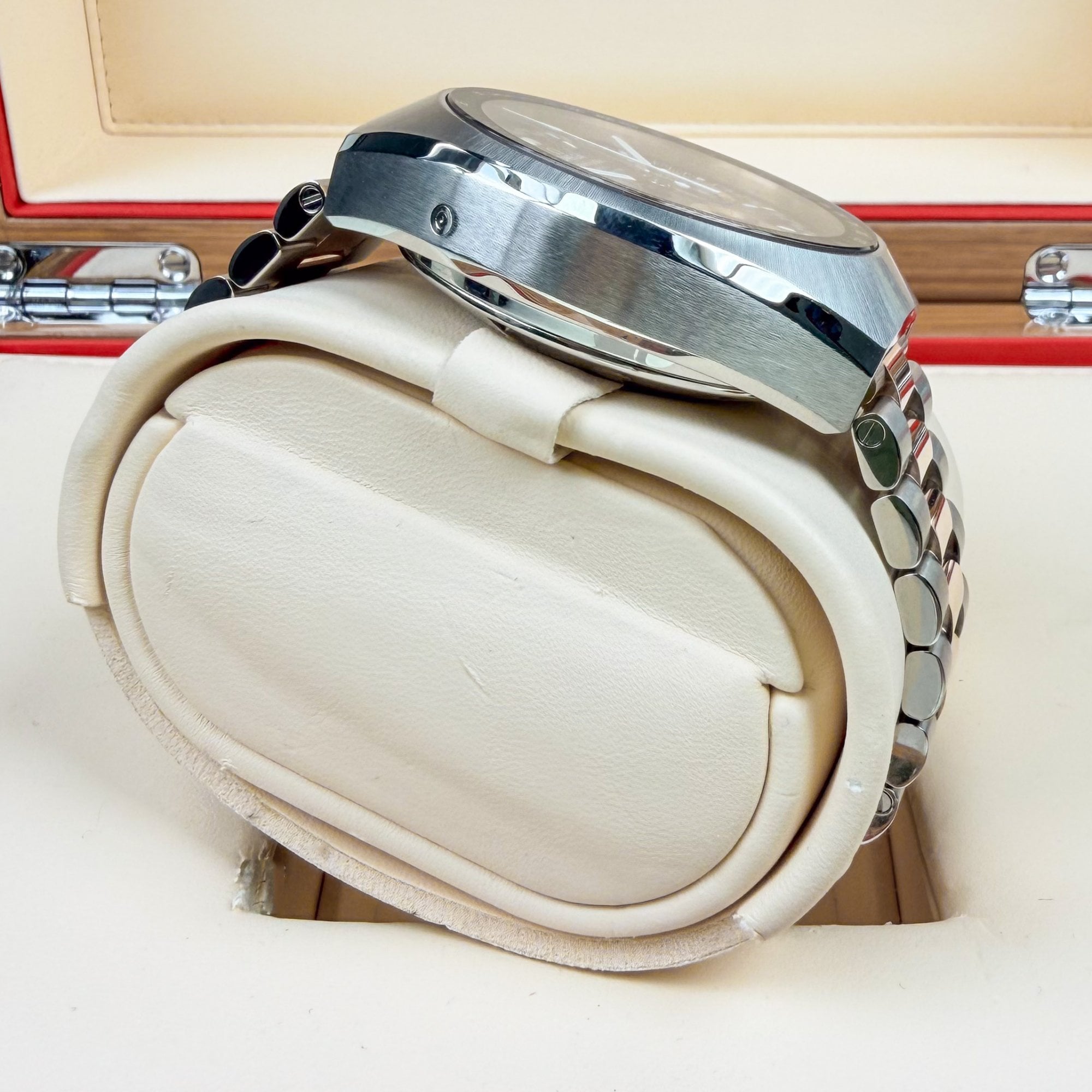 Speedmaster Mark II Chronograph - Box and Papers 2016 (WI1)