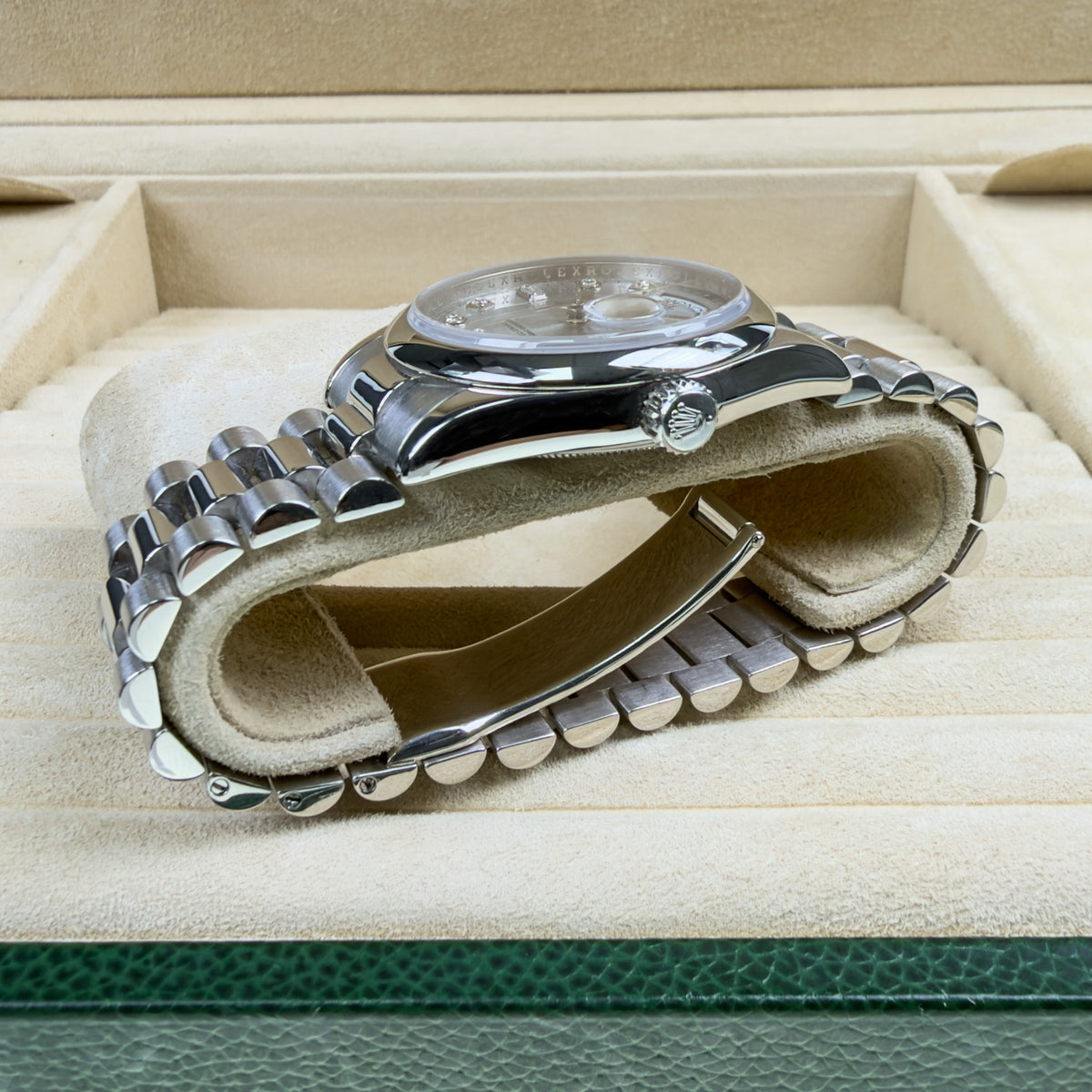 Rolex Day-Date Platinum Diamond - Box and Service Papers