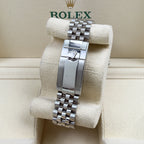 Rolex GMT Master II Pepsi - Box and Papers 2022 Unpolished (DMC)