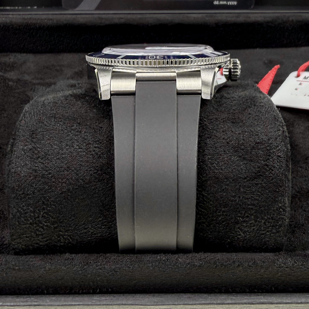 Black Bay 54 Blue Rubber - Unworn with Box and Papers 2026