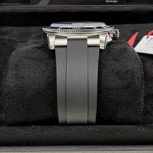 Black Bay 54 Blue Rubber - Unworn with Box and Papers 2026