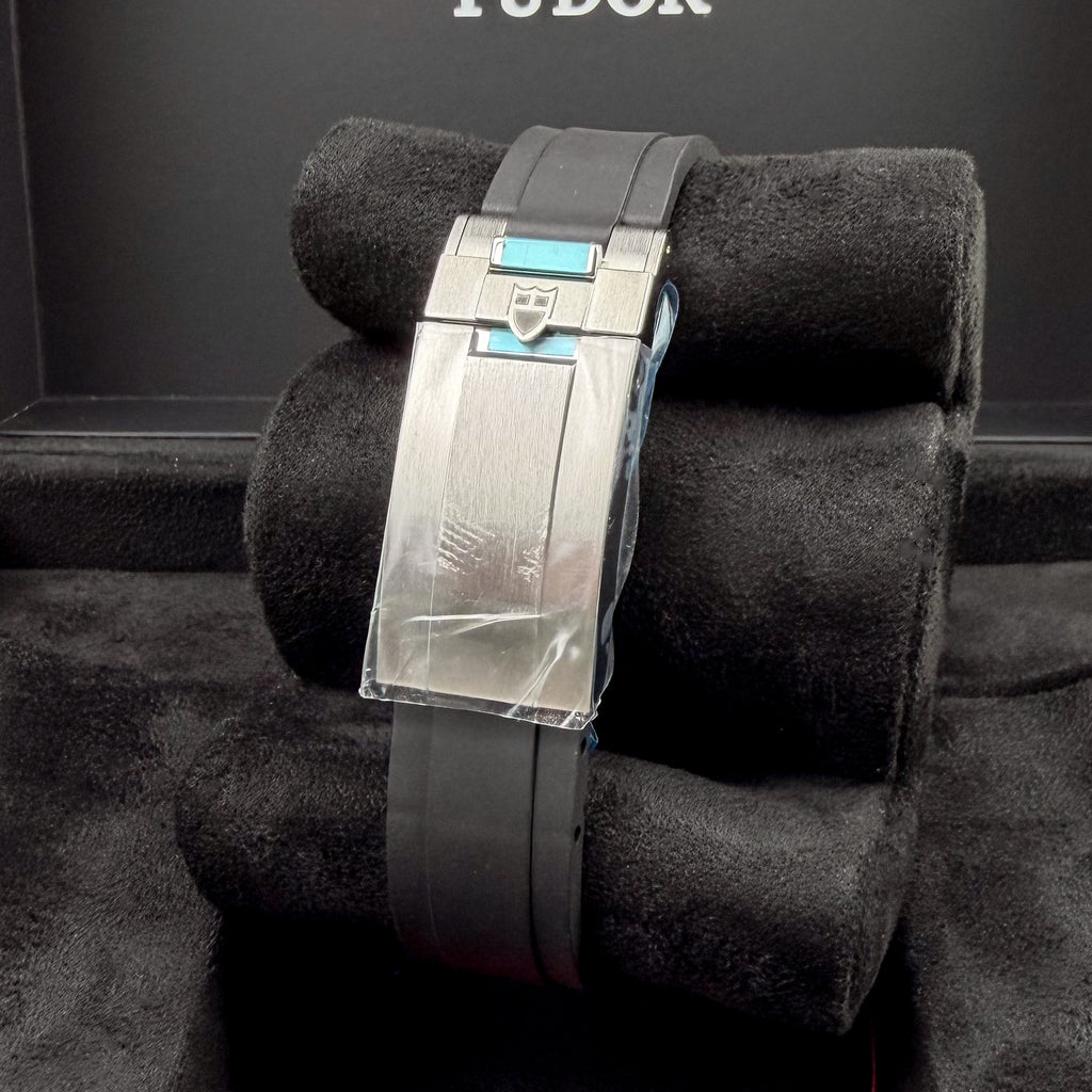 Black Bay 54 Blue Rubber - Unworn with Box and Papers 2026